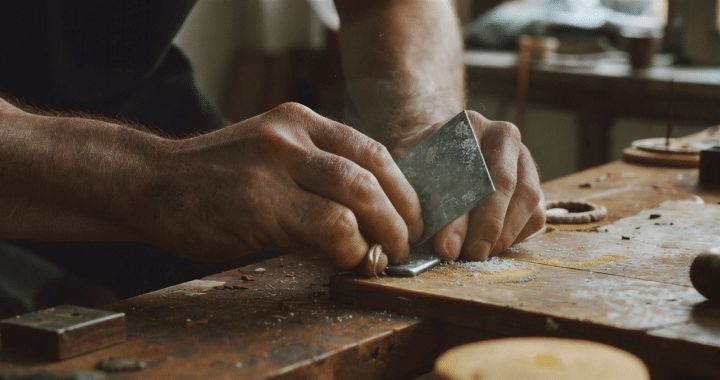 découvrez le sens profond du travail dans notre analyse dédiée à 'le travail' et comprenez ce qui donne toute sa valeur à cet ouvrage.