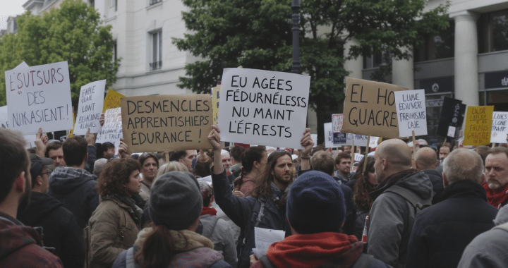 découvrez comment les régions s’opposent fermement aux réductions budgétaires impactant l’apprentissage et la formation, défendant l’avenir des jeunes et le développement des compétences.