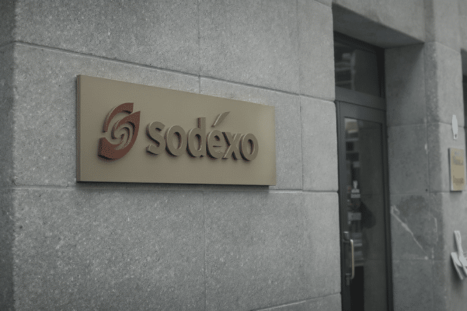 Sodexo annonce la suppression de plus de 1 000 emplois en France, son deuxi&egrave;me grand plan de restructuration en six ans